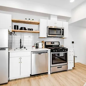 Capitol Hill Rooftop R & R Holiday home