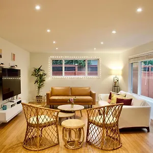 Private Getaway Near Washington! Holiday home